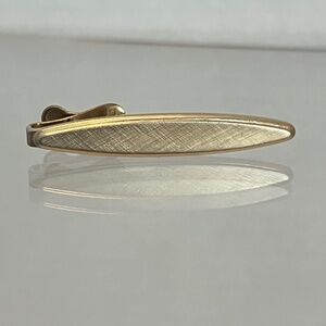 Vintage Oval Shape Gold Tone Brass Textured Finish Tie Clip Formal Accessory